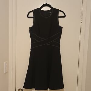 WHBM Classic LBD Sz 4